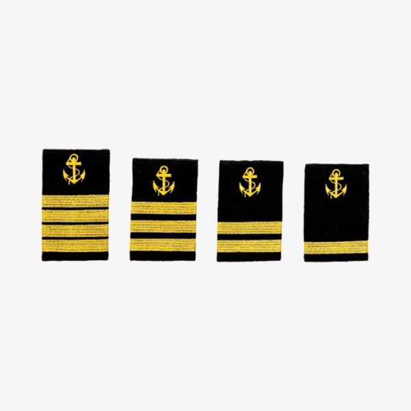 EPAULETS 0422